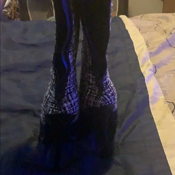 Black heels - Picture 3 of 4